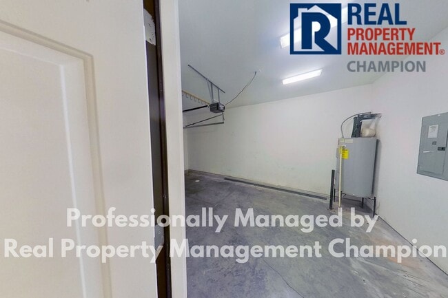 Photo - Beautiful Two Story Townhome with Lots of Storage!!