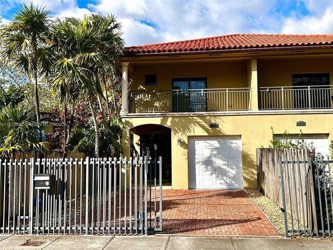 Photo - 3777 SW 28th St