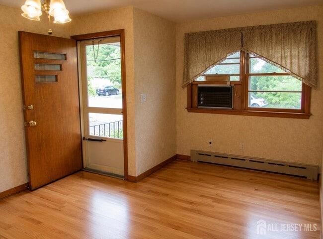 Photo - 1818 W 4th St