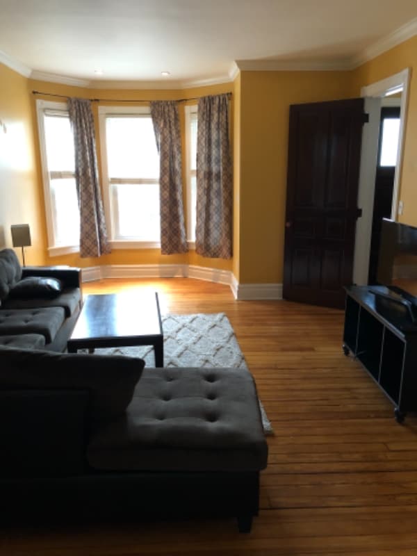 Photo - 124 E Front St