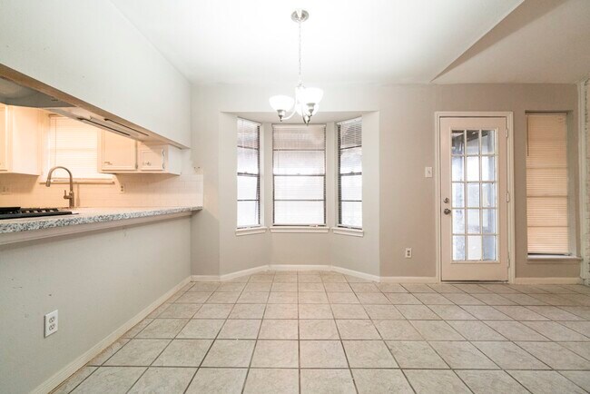 Photo - 18746 Wood Glen Ln