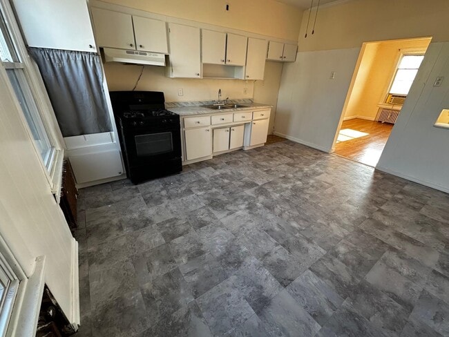 Photo - 28 Lincoln St Unit 2