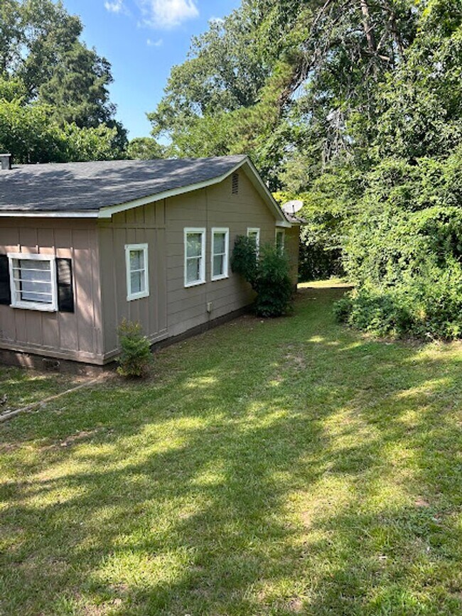 Photo - MOVE IN READY!!! $0.00 APPLICATION FEES FO...