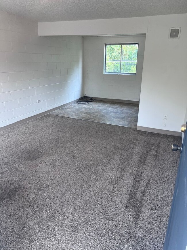 Photo - 838 W Center St