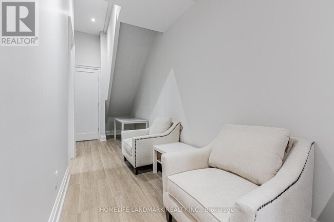 Photo - 146 Pitt Ave
