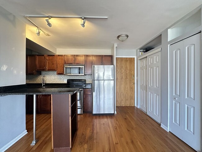 Photo - 4180 N Marine Dr Unidad 1101