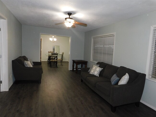 Photo - 1912 Sam Wilson St