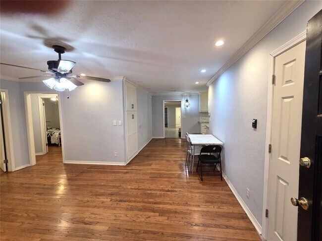 Photo - 4701 N Independence Ave