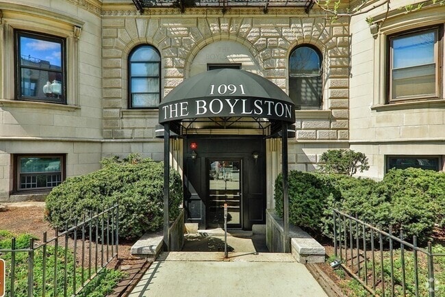 Building Photo - 1091 Boylston St Unit 2 Rental