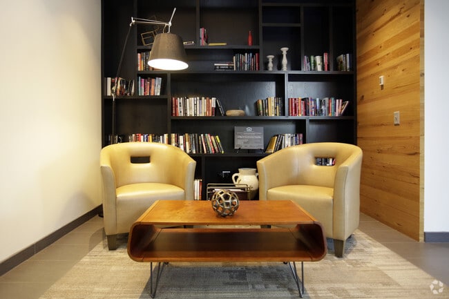 Photo - Yorktown Apartments