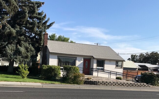 219 E 5th Ave