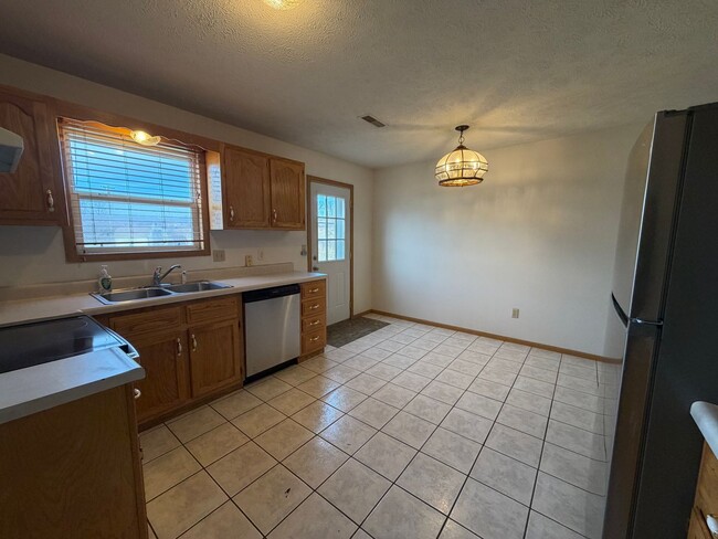 Photo - 2 Bed, 2 Bath Duplex outside of City Limits!