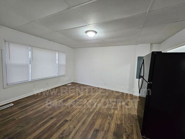 Photo - 109 E Eichel Ave