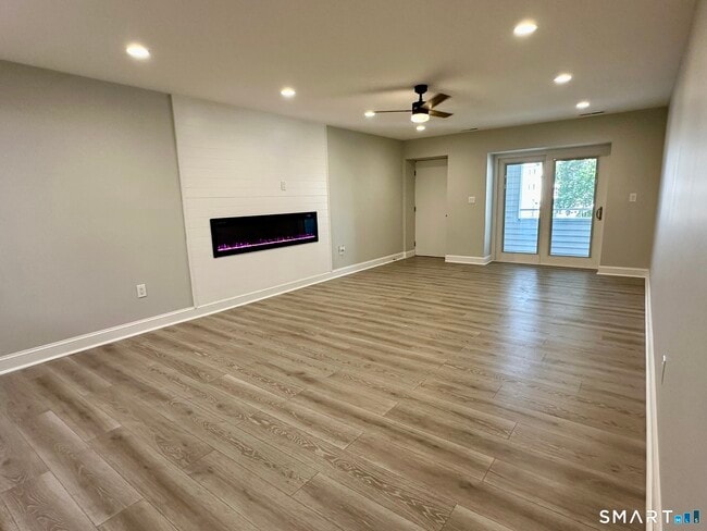 Photo - 267 Melba St Unit B19