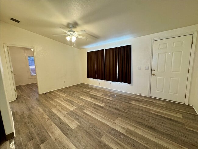 Photo - 4479 Lynda Cir