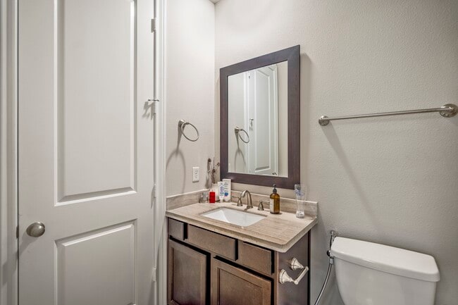 Photo - 2131 McIlhenny St