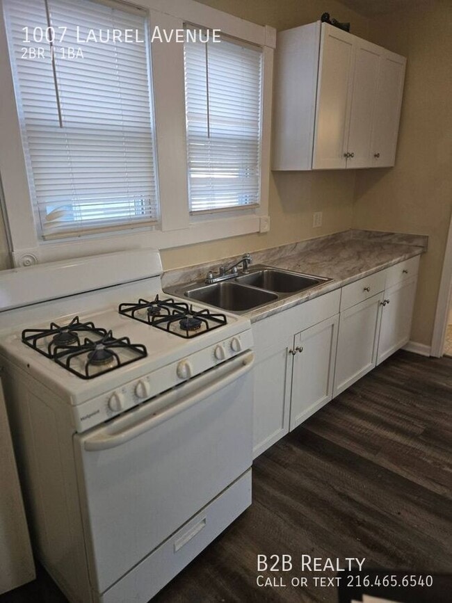 Photo - 1007 Laurel Ave