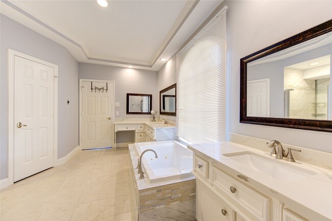 Building Photo - 3622 Springhill Ln
