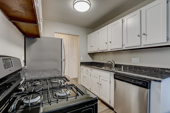 Photo - Douglas Terrace Apartments