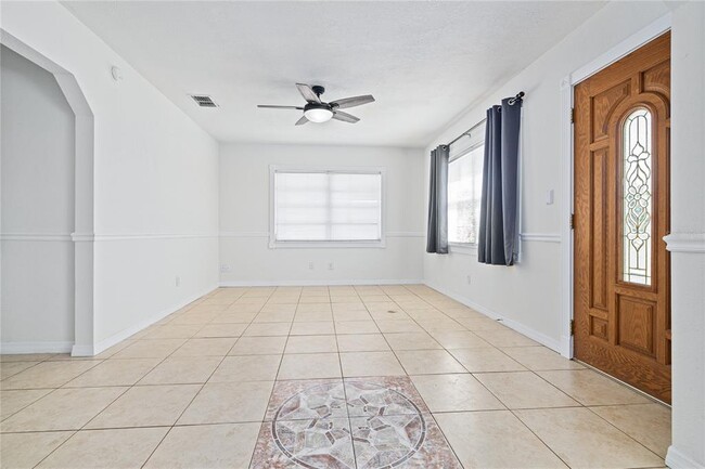 3005 W Kathleen St
