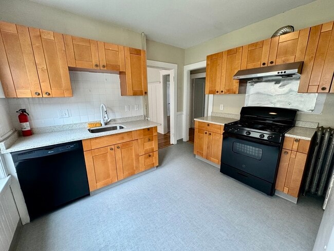 Building Photo - 28 Boulevard Terrace Unit 1 Rental
