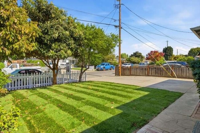 Photo - 151 Verbena Dr