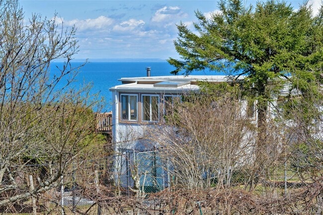 Photo - 2 Dolphin Way