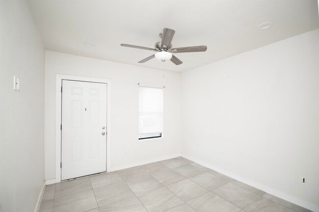 Photo - 1613 Lafayette St Unidad E