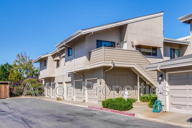 Building Photo - 180 Albacore Ln