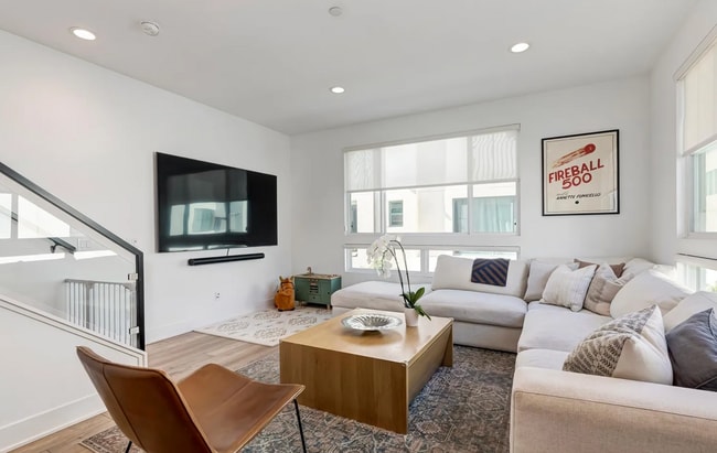 Photo - 2907 W Exposition Pl