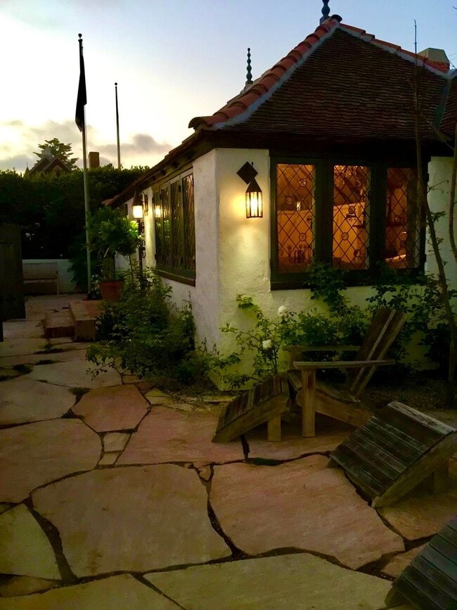 Photo - Luxurious 2BD | 2BA + Beachfront Property