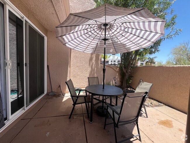 Terrace with partial sun - 5675 N Camino Esplendora Unit 1100 Rental