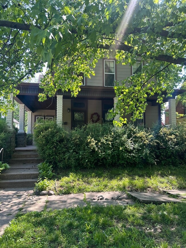 Photo - 1311 Richards St Apartments