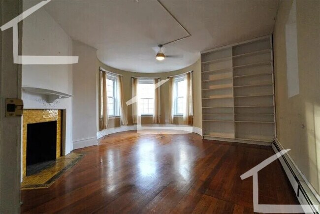 Photo - 186 Naples Rd Unit 3