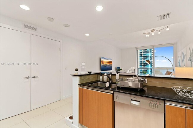 Photo - 1060 Brickell Ave Unit 2207