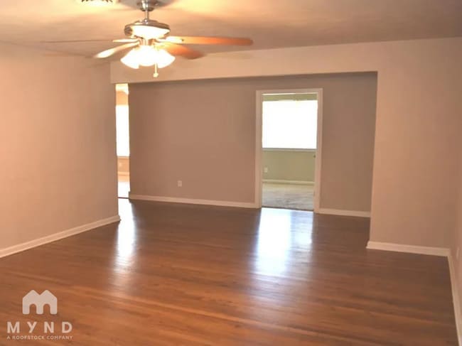 Photo - 2243 Larry Dr