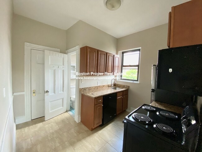 Photo - 196 St. Botolph St