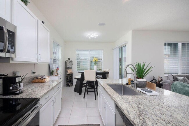 Photo - 7810 NW Gladwell Ln