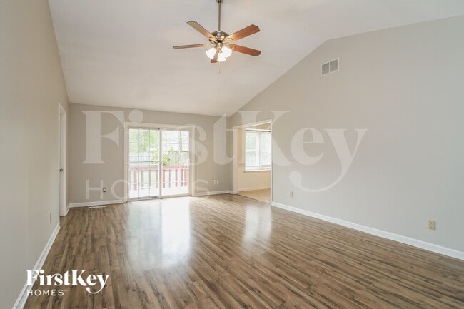 Photo - 324 Century Blvd