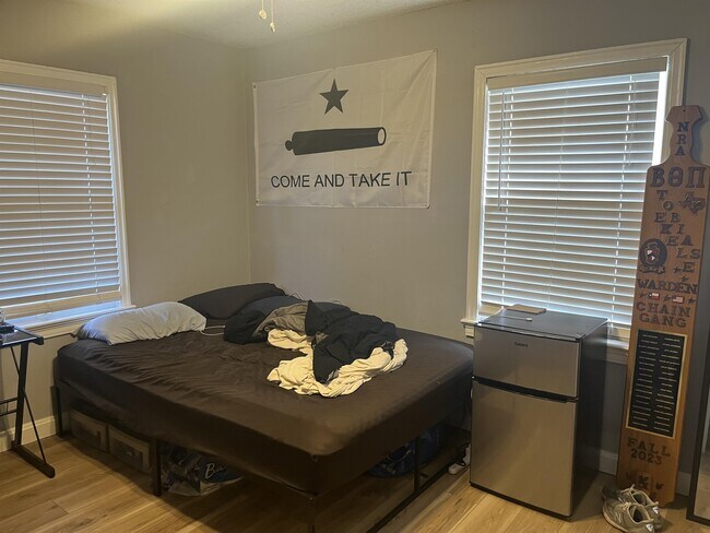 Photo - 2504 30th St