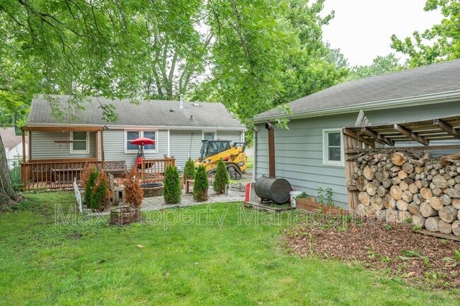 Photo - 3517 62nd St