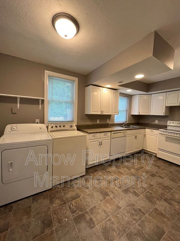Building Photo - 445 N 25th St Unit 1 Rental