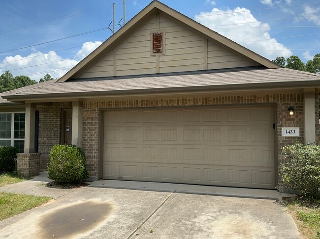 Building Photo - 1423 Apple Orchard Trail Rental