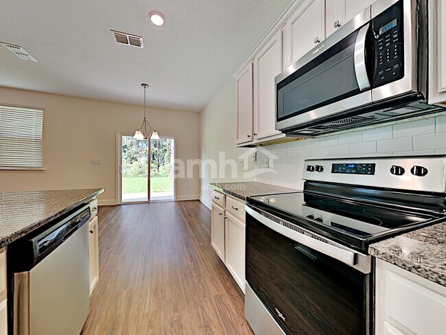 Photo - 8632 Highfield Ave