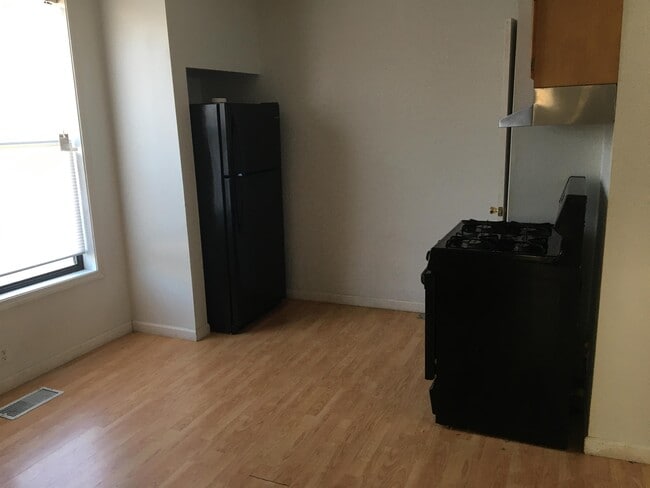 Photo - 105 E Texas Ave