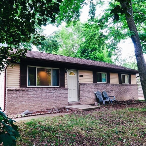 Photo - 3231 W Utica Rd House