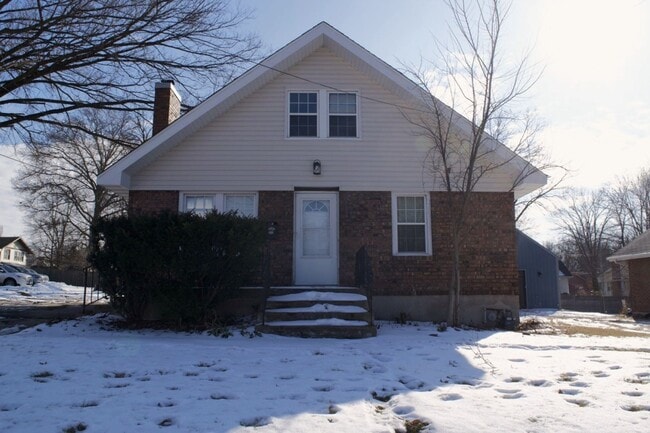 Photo - Conveniently Located 3 Bed 2 Bath House