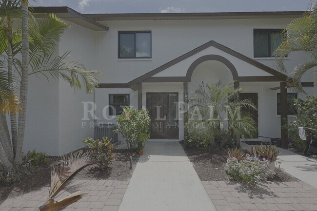Photo - 2 Bed, 2.5 Bath Townhouse with Balcony, Pool & Prime Bonita Springs Location