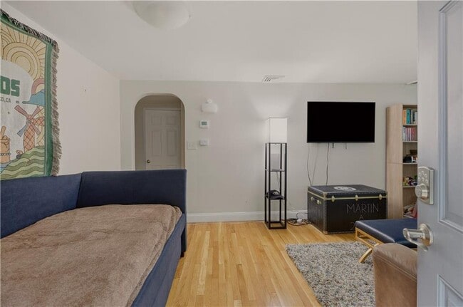 117 Camp Ave