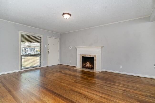 Photo - 7802 Morton St